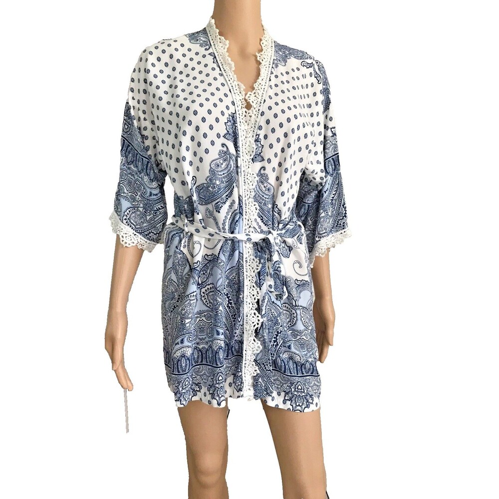 In Bloom by Jonquil Women's Small Belted Wrap Short Robe Blue Print Crochet Trim